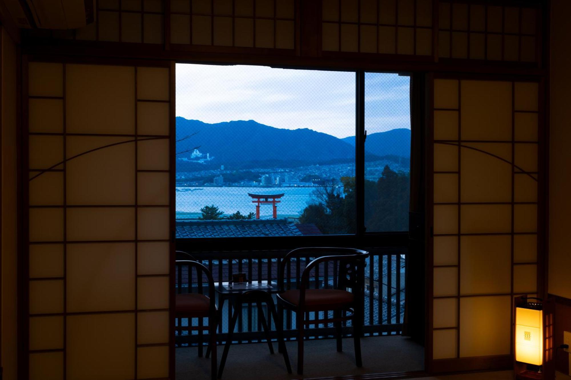 Kikunoya Hotel Hatsukaichi Exterior foto